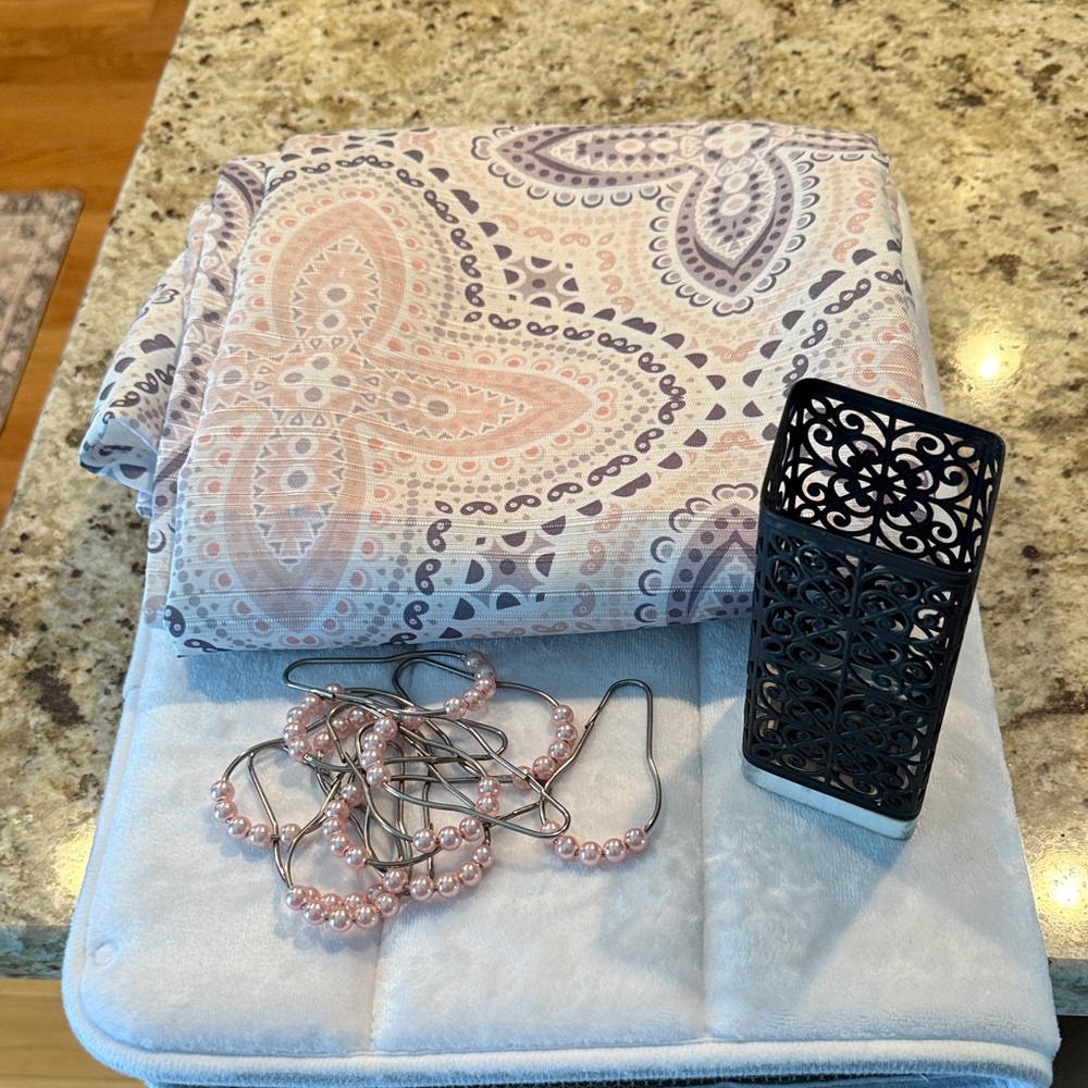 Better Homes And Gardens Paisley Bath Set - Pink, Purple, Black